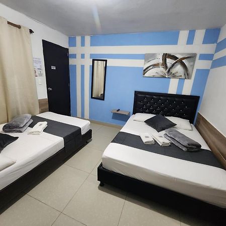 Hotel Medellin Calasanz מראה חיצוני תמונה