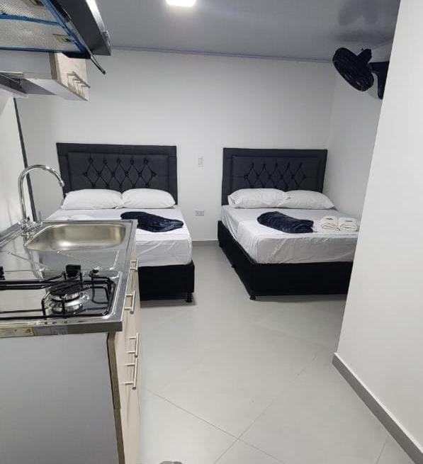 Hotel Medellin Calasanz מראה חיצוני תמונה