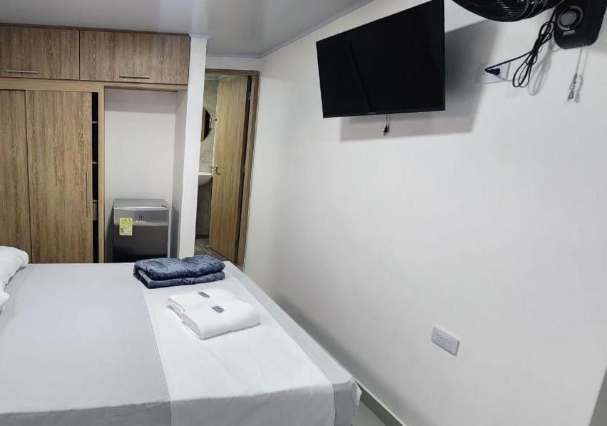 Hotel Medellin Calasanz מראה חיצוני תמונה