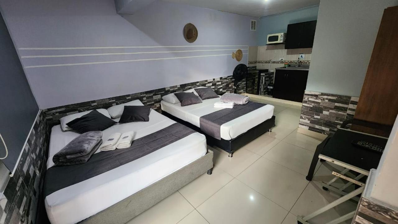 Hotel Medellin Calasanz מראה חיצוני תמונה