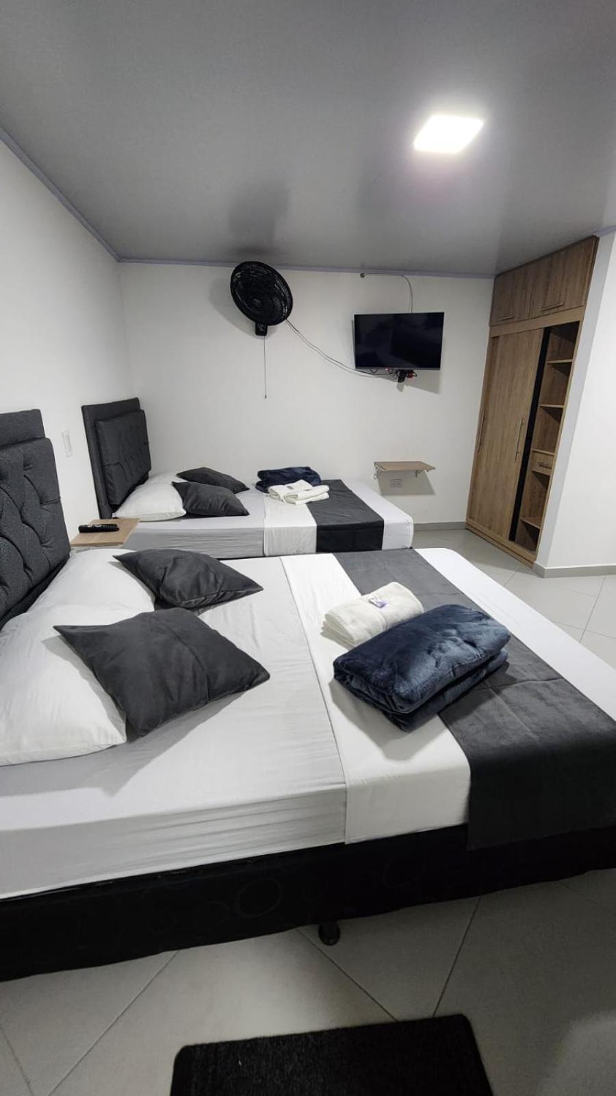 Hotel Medellin Calasanz מראה חיצוני תמונה