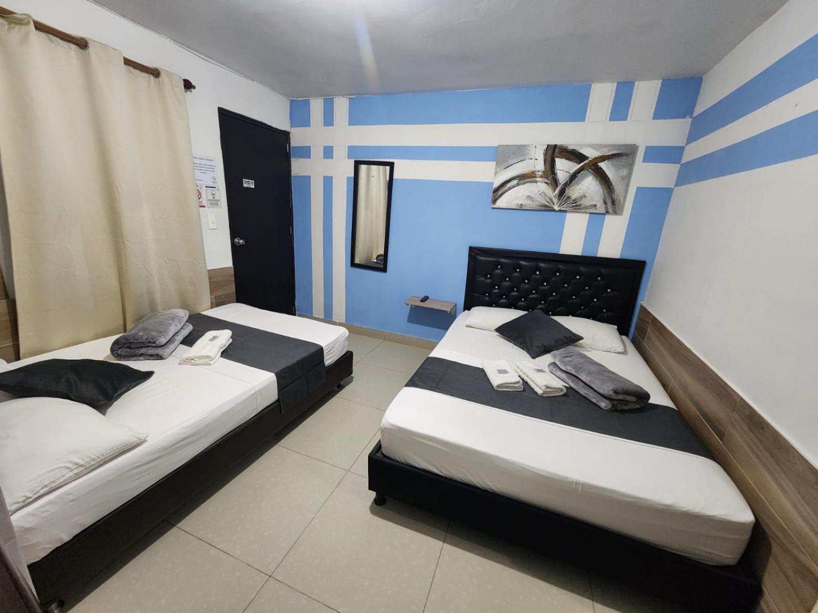 Hotel Medellin Calasanz מראה חיצוני תמונה