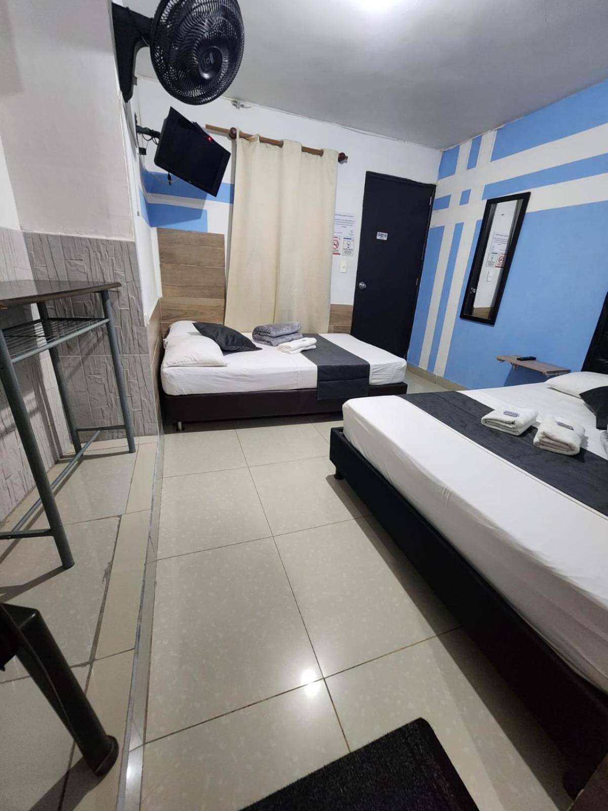 Hotel Medellin Calasanz מראה חיצוני תמונה