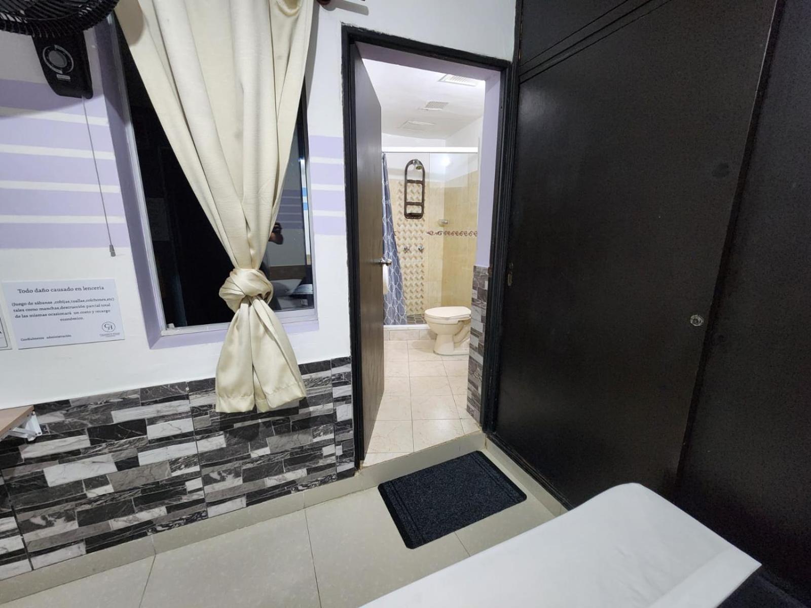 Hotel Medellin Calasanz מראה חיצוני תמונה