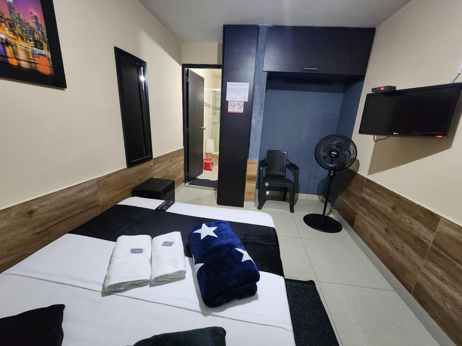 Hotel Medellin Calasanz מראה חיצוני תמונה