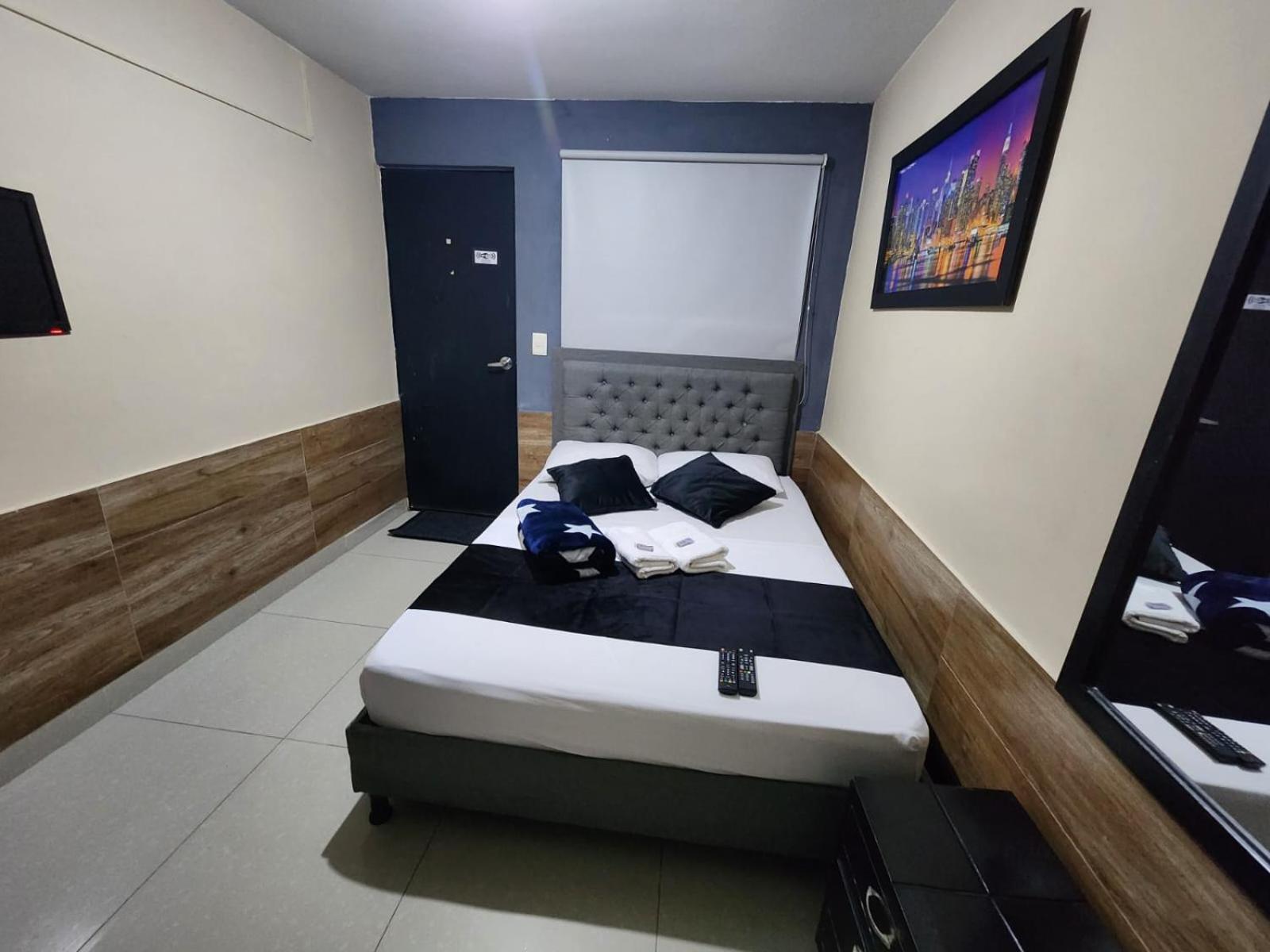 Hotel Medellin Calasanz מראה חיצוני תמונה