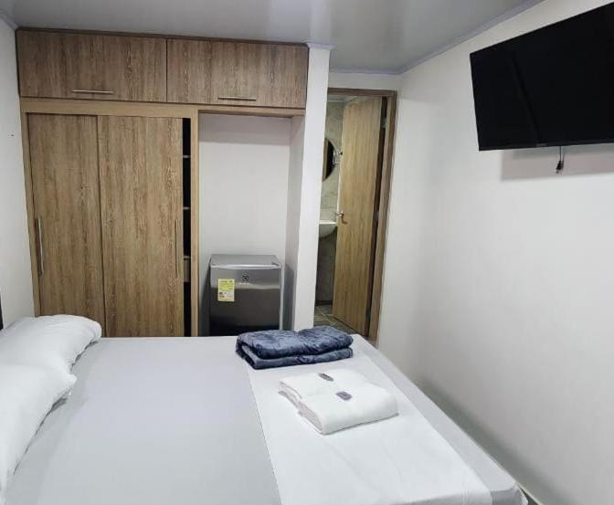 Hotel Medellin Calasanz מראה חיצוני תמונה